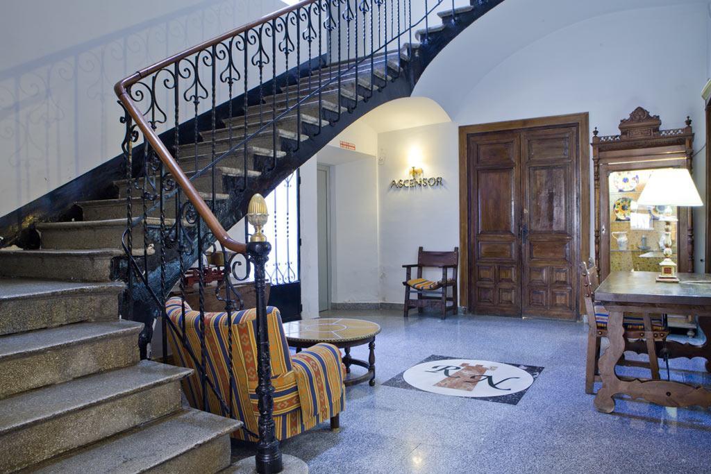 Hotel Rey Nino Ávila
